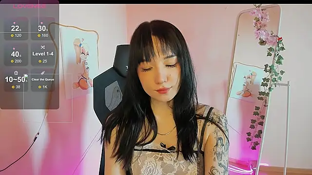 Snapshot of AliceeinWonderlanddd chatting on 04-30-26, 01:45 AliceeinWonderlanddd online show from 04-30-26, 01:45