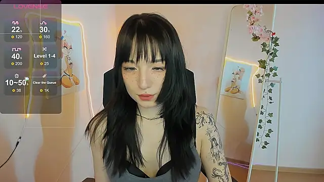 Snapshot of AliceeinWonderlanddd chatting on 05-02-26, 02:16 AliceeinWonderlanddd online show from 05-02-26, 02:16