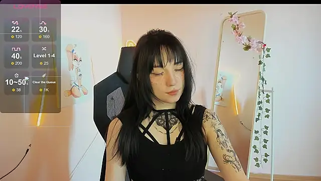 Snapshot of AliceeinWonderlanddd chatting on 05-09-26, 02:06 AliceeinWonderlanddd online show from 05-09-26, 02:06