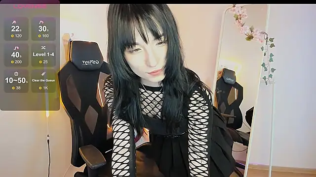Snapshot of AliceeinWonderlanddd chatting on 05-13-26, 02:09 AliceeinWonderlanddd online show from 05-13-26, 02:09