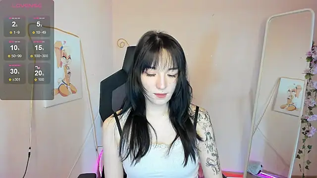 Snapshot of AliceeinWonderlanddd chatting on 05-23-26, 02:06 AliceeinWonderlanddd online show from 05-23-26, 02:06