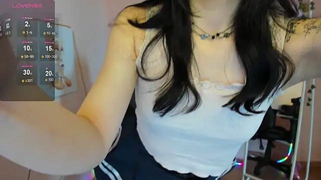 Snapshot of AliceeinWonderlanddd chatting on 05-27-26, 03:14 AliceeinWonderlanddd online show from 05-27-26, 03:14