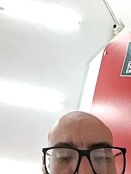 Robsonitj90 online show from 05-08-26, 10:04