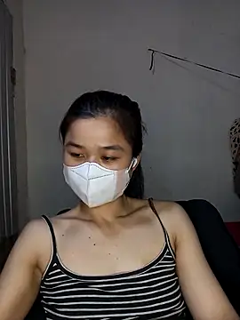 Snapshot of Daisy-lusia2026 chatting on 04-30-26, 02:12 Daisy-lusia2026 online show from 04-30-26, 02:12