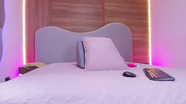 Snapshot of shaina_adams chatting on 02-21-26, 11:55 shaina adams online show from 02-21-26, 11:55