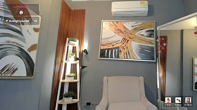 Snapshot of nina_swaan chatting on 02-19-26, 12:12 nina swaan online show from 02-19-26, 12:12