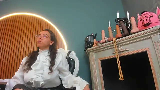 Snapshot of barbara_leython chatting on 02-11-26, 12:54 barbara leython online show from 02-11-26, 12:54