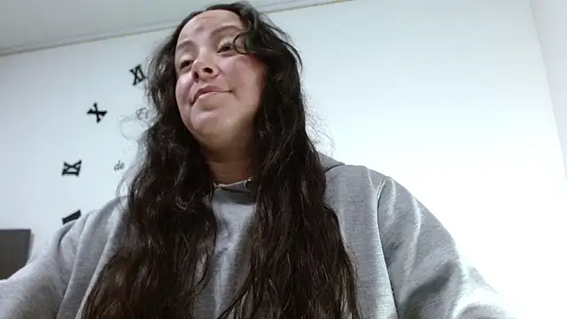 ElaMurray02 online show from 02-04-26, 01:17