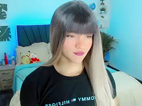 ZoeSchmmit online show from 06-23-26, 10:41
