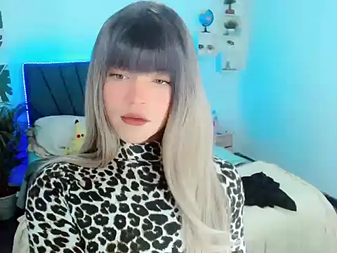 ZoeSchmmit online show from 06-27-26, 07:41