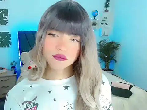 ZoeSchmmit online show from 07-21-26, 03:58