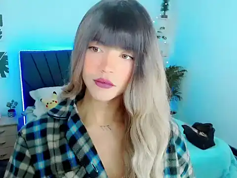 ZoeSchmmit online show from 07-25-26, 02:47