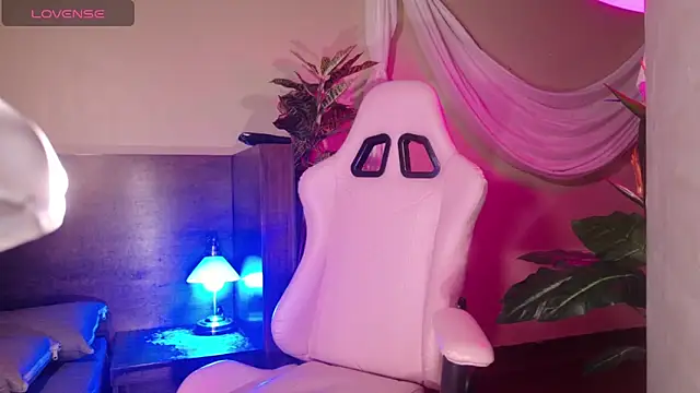 Snapshot of Maddie_fields chatting on 02-24-26, 04:16 Maddie fields online show from 02-24-26, 04:16