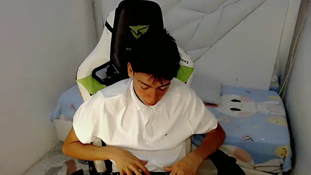 Snapshot of Liarr_ chatting on 02-21-26, 08:10 Liarr online show from 02-21-26, 08:10