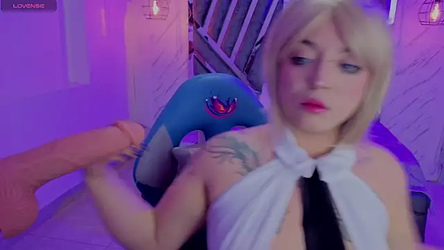 Snapshot of _Vermell_ chatting on 02-11-26, 08:03 Vermell online show from 02-11-26, 08:03