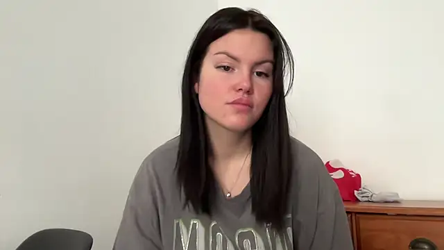 Snapshot of kiaraaaa75 chatting on 03-01-26, 01:57 kiaraaaa75 online show from 03-01-26, 01:57