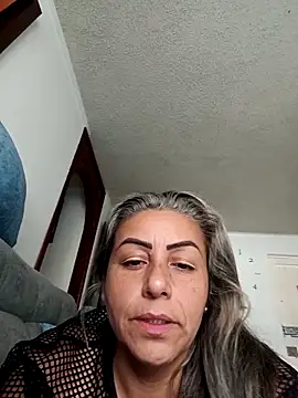 Snapshot of maynor_1998 chatting on 02-08-26, 02:31 maynor 1998 online show from 02-08-26, 02:31