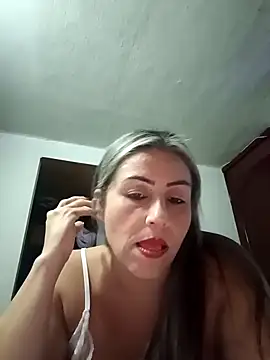 Snapshot of maynor_1998 chatting on 03-01-26, 04:58 maynor 1998 online show from 03-01-26, 04:58