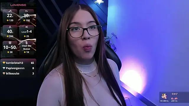 Snapshot of Hanna_Becker_ chatting on 02-14-26, 12:13 Hanna Becker online show from 02-14-26, 12:13