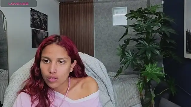 saphire  online show from 04-05-26, 01:19