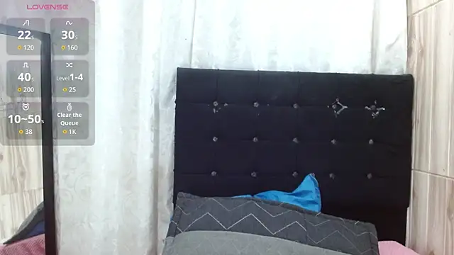 Snapshot of Camil4_milf_1 chatting on 02-17-26, 07:05 Camil4 milf 1 online show from 02-17-26, 07:05