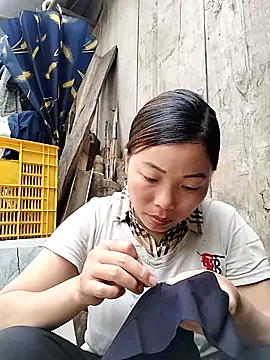 Ella-aa online show from 05-23-26, 03:23