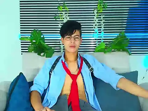 Snapshot of ThiiagoSaeenz chatting on 02-10-26, 01:15 ThiiagoSaeenz online show from 02-10-26, 01:15