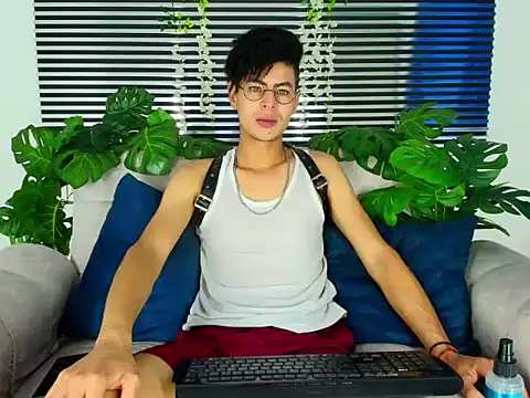 Snapshot of ThiiagoSaeenz chatting on 03-03-26, 04:35 ThiiagoSaeenz online show from 03-03-26, 04:35