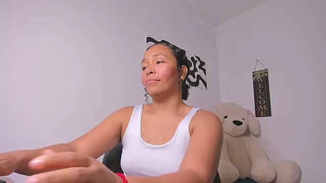 Snapshot of Nia13 chatting on 03-02-26, 07:15 Nia13 online show from 03-02-26, 07:15