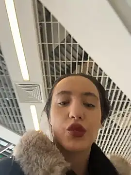 Snapshot of MiaTee chatting on 02-14-26, 04:20 MiaTee online show from 02-14-26, 04:20