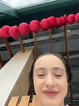 Snapshot of MiaTee chatting on 02-15-26, 04:53 MiaTee online show from 02-15-26, 04:53