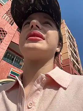 MiaTee online show from 03-17-26, 02:16