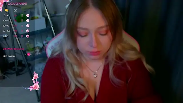 Snapshot of Emiliaaah chatting on 02-13-26, 11:06 Emiliaaah online show from 02-13-26, 11:06