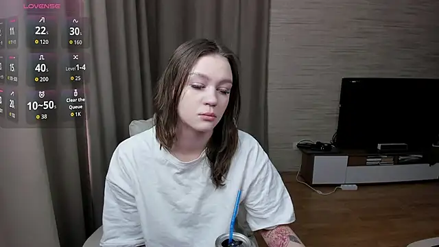 Snapshot of CarmenHill chatting on 02-15-26, 04:31 CarmenHill online show from 02-15-26, 04:31