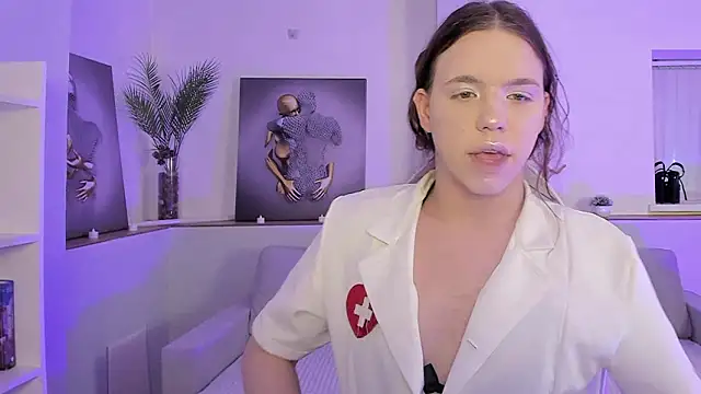 Snapshot of Madison_dolly chatting on 02-20-26, 02:08 Madison dolly online show from 02-20-26, 02:08