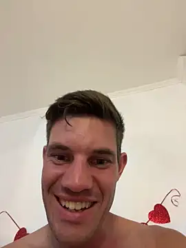 Snapshot of Chuchiybombon chatting on 02-18-26, 03:13 Chuchiybombon online show from 02-18-26, 03:13