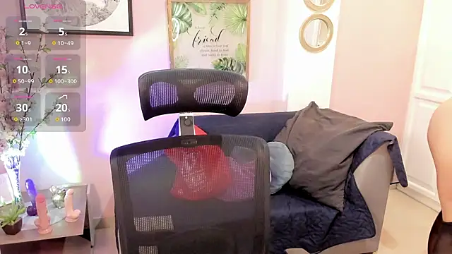 Snapshot of Monic_Bellucci chatting on 02-20-26, 03:23 Monic Bellucci online show from 02-20-26, 03:23