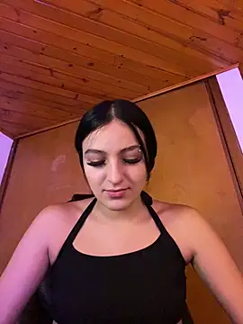 Snapshot of Valery_pink18 chatting on 02-20-26, 01:46 Valery pink18 online show from 02-20-26, 01:46