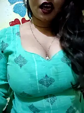 Snapshot of PARI51 chatting on 02-10-26, 06:45 PARI51 online show from 02-10-26, 06:45