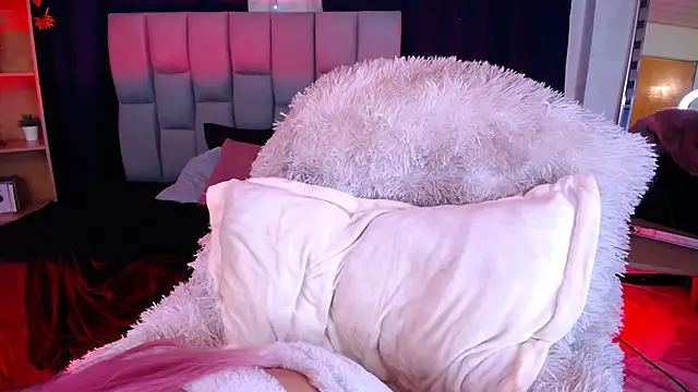 Snapshot of Allissoon_ chatting on 02-11-26, 11:37 Allissoon online show from 02-11-26, 11:37