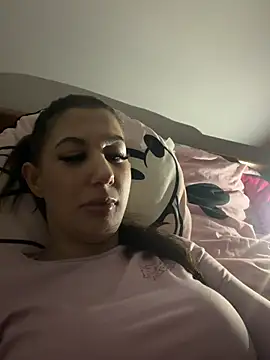 Snapshot of Aura899 chatting on 02-28-26, 04:57 Aura899 online show from 02-28-26, 04:57