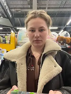 AsynaYuuki online show from 02-23-26, 05:43