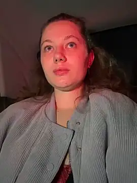 AsynaYuuki online show from 04-17-26, 07:28