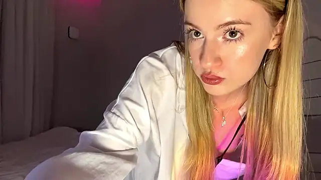 Between Eeys online show from 02-11-26, 03:39