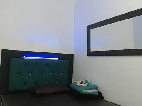 hotboyluxe online show from 05-11-26, 12:22