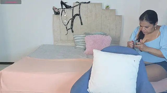 Angela mature49 online show from 03-07-26, 04:37