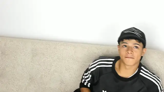 Snapshot of _Alex_Colton chatting on 02-15-26, 10:28 Alex Colton online show from 02-15-26, 10:28