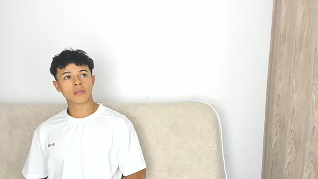 Snapshot of _Alex_Colton chatting on 02-27-26, 10:10 Alex Colton online show from 02-27-26, 10:10