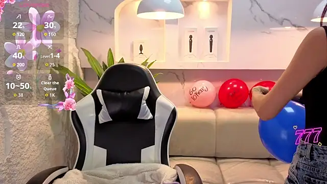 Snapshot of aurora_tp chatting on 02-13-26, 02:18 aurora tp online show from 02-13-26, 02:18