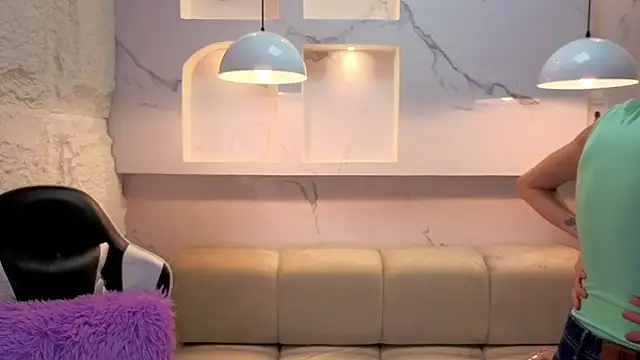 Snapshot of aurora_tp chatting on 03-04-26, 02:28 aurora tp online show from 03-04-26, 02:28